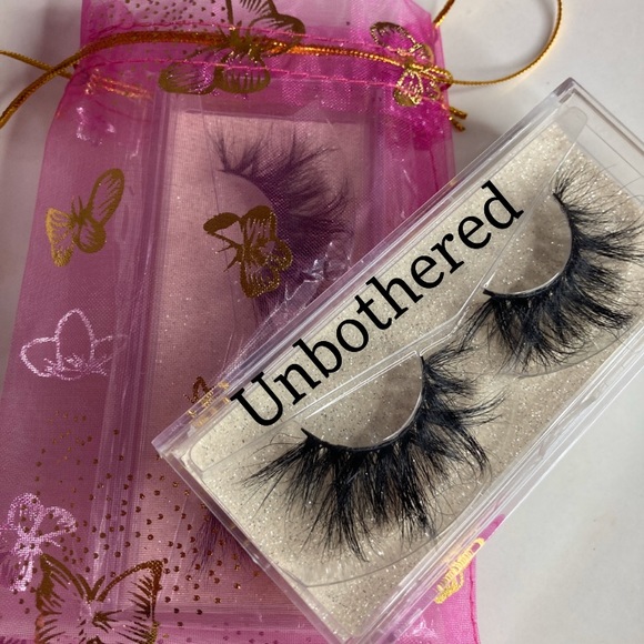 Lashes - Picture 4 of 4